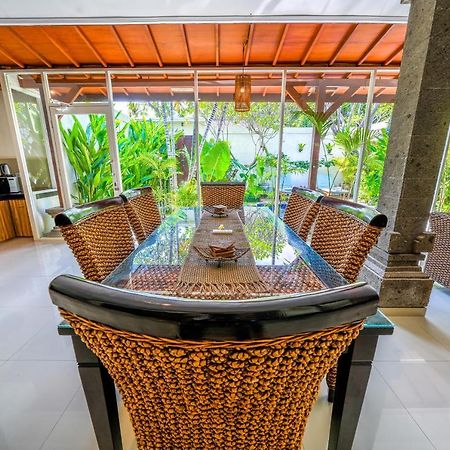 Villa Conor - Legian - Seminyak - 2 Bedroom 2 Bathroom Villa - Great Location Kültér fotó
